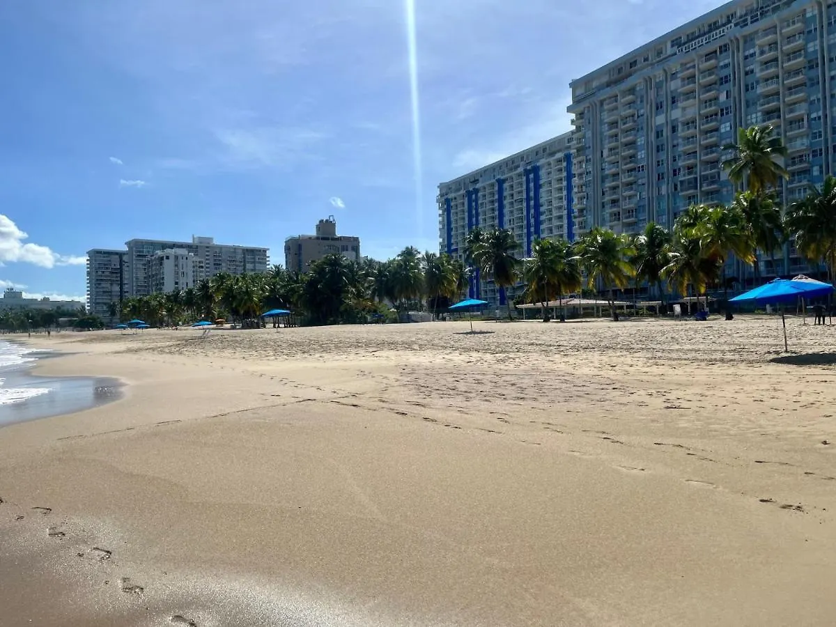 Isla Verde Frente A La Playa Y Piscina, Centrico Y Accesible San Juan Lägenhet